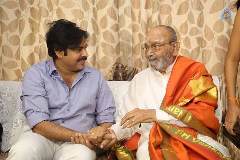 Pawan Kalyan and Trivikram Meets K Vishwanath - 14 / 77 photos
