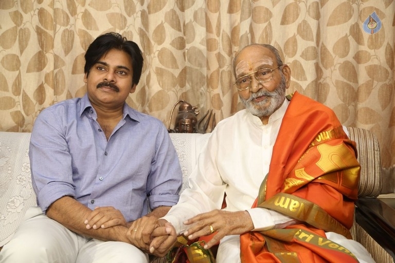 Pawan Kalyan and Trivikram Meets K Vishwanath - 17 / 77 photos
