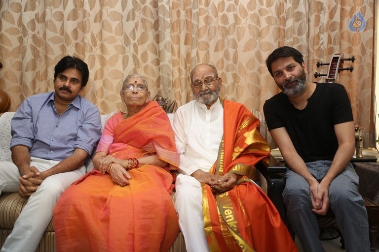 Pawan Kalyan and Trivikram Meets K Vishwanath - 18 / 77 photos