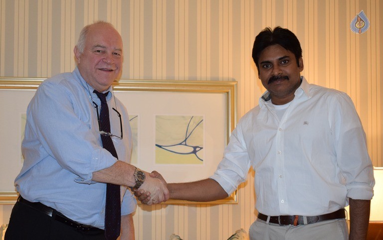 Pawan Kalyan Meets Prof Steve Photos - 7 / 7 photos