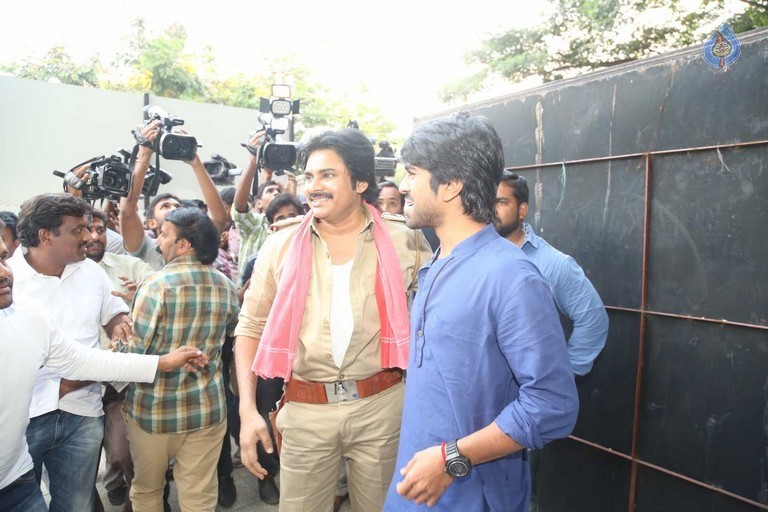 Pawan Kalyan meets Chiranjeevi - 32 / 74 photos