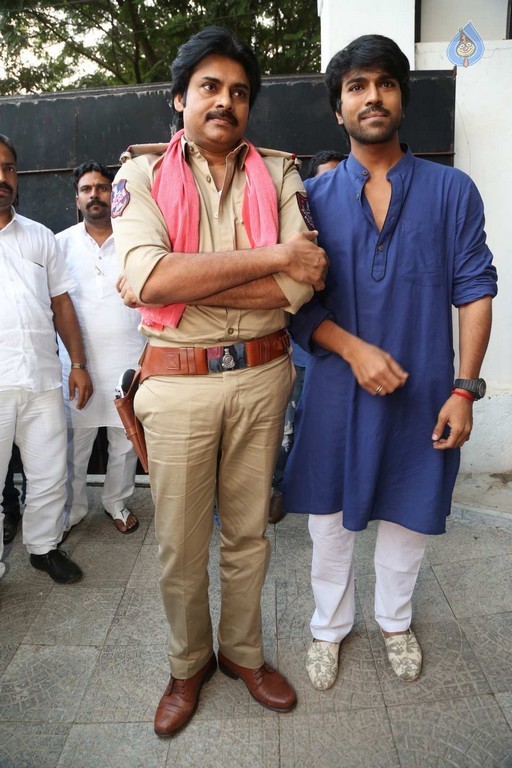 Pawan Kalyan meets Chiranjeevi - 42 / 74 photos