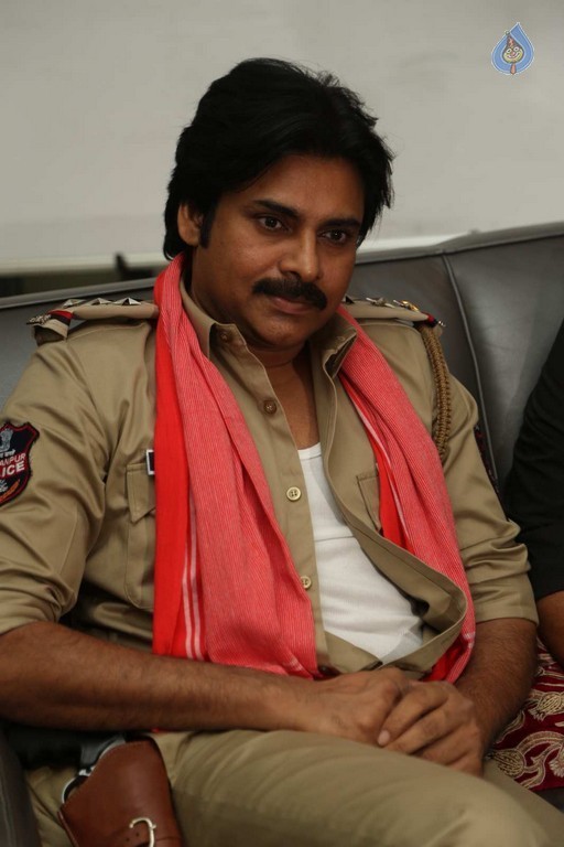 Pawan Kalyan meets Chiranjeevi - 49 / 74 photos