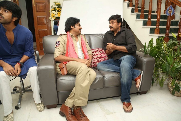 Pawan Kalyan meets Chiranjeevi - 68 / 74 photos