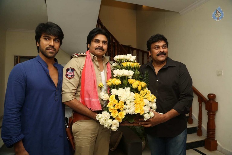 Pawan Kalyan meets Chiranjeevi - 69 / 74 photos