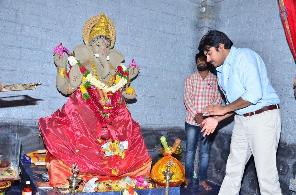 Pawan Kalyan Visits Andhra Prabha Ganapathi Pooja Photos - 15 / 41 photos