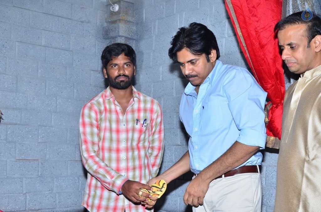 Pawan Kalyan Visits Andhra Prabha Ganapathi Pooja Photos - 37 / 41 photos