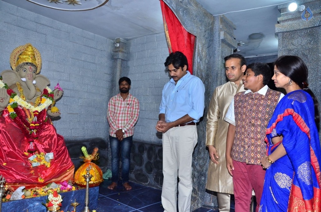 Pawan Kalyan Visits Andhra Prabha Ganapathi Pooja Photos - 40 / 41 photos