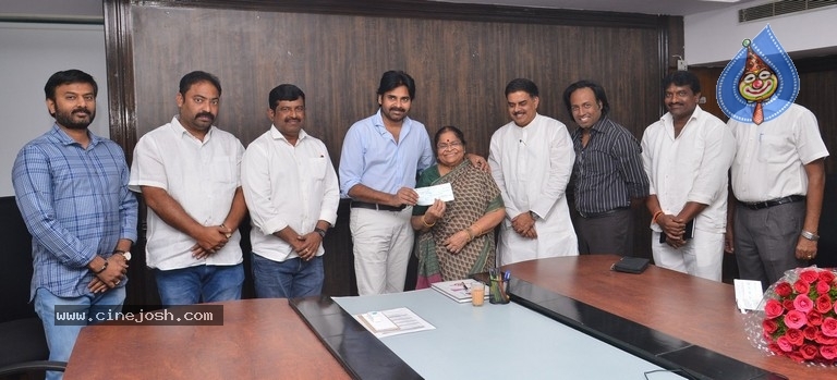 Pawan Kalyans Mom Donates for Janasena - 3 / 21 photos