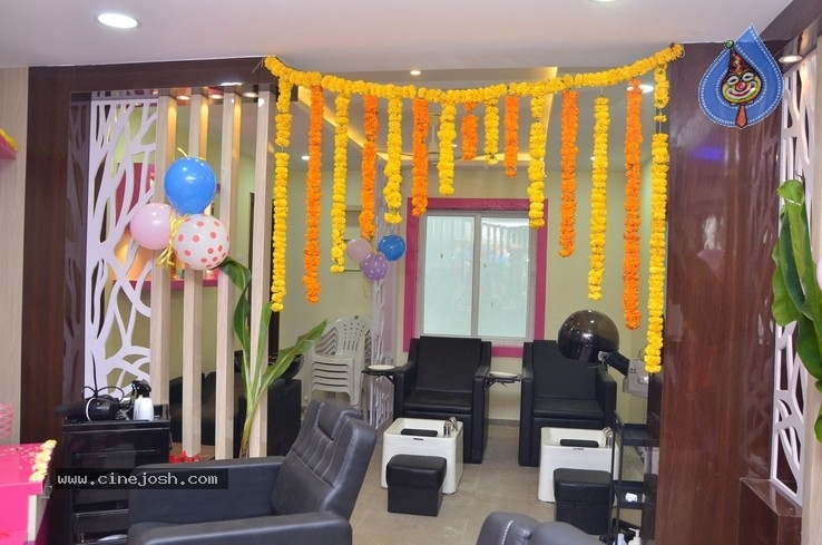 Pinks n Bloos Beauty Salon Launched By Chota K. Naidu  - 17 / 21 photos