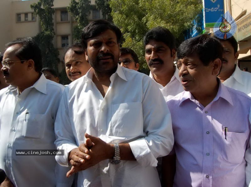 Political Leaders Meets Babu In NIMS - 6 / 39 photos