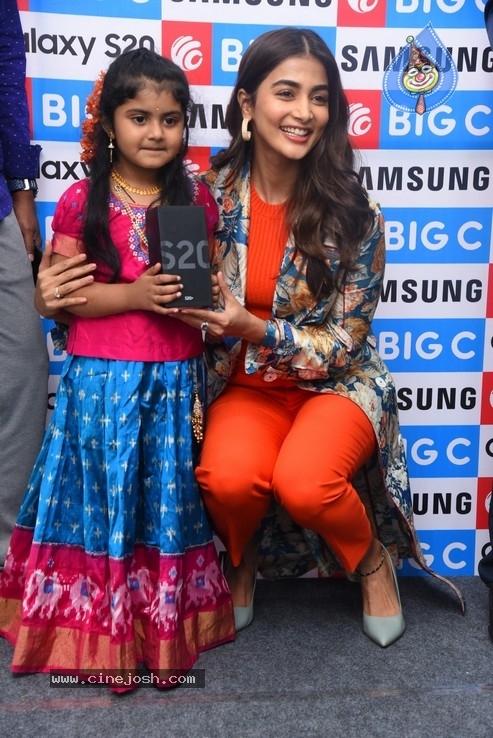 Pooja Hegde Launches Samsung Galaxy S20 - 7 / 50 photos