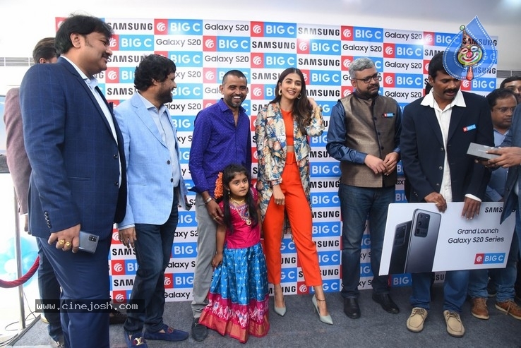 Pooja Hegde Launches Samsung Galaxy S20 - 23 / 50 photos