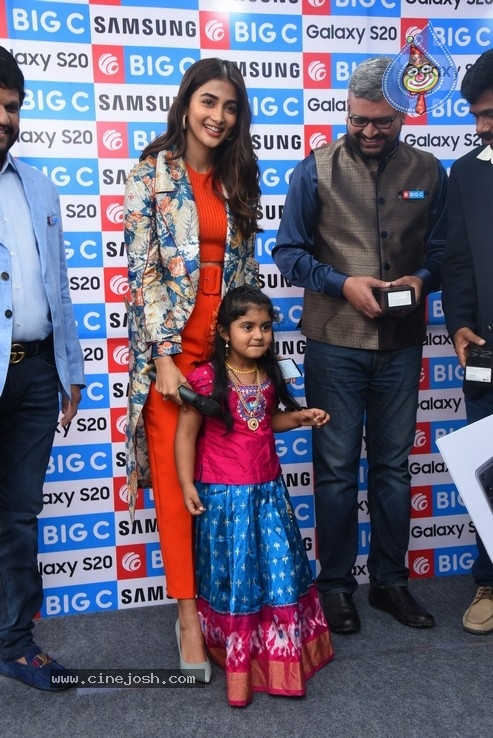 Pooja Hegde Launches Samsung Galaxy S20 - 24 / 50 photos