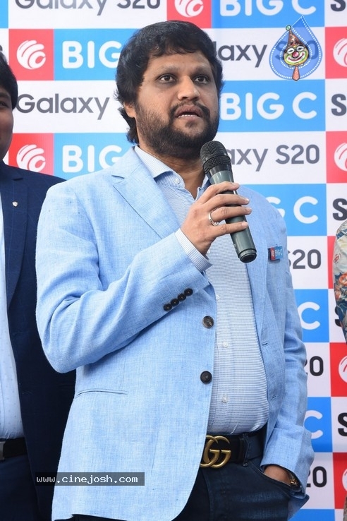 Pooja Hegde Launches Samsung Galaxy S20 - 33 / 50 photos