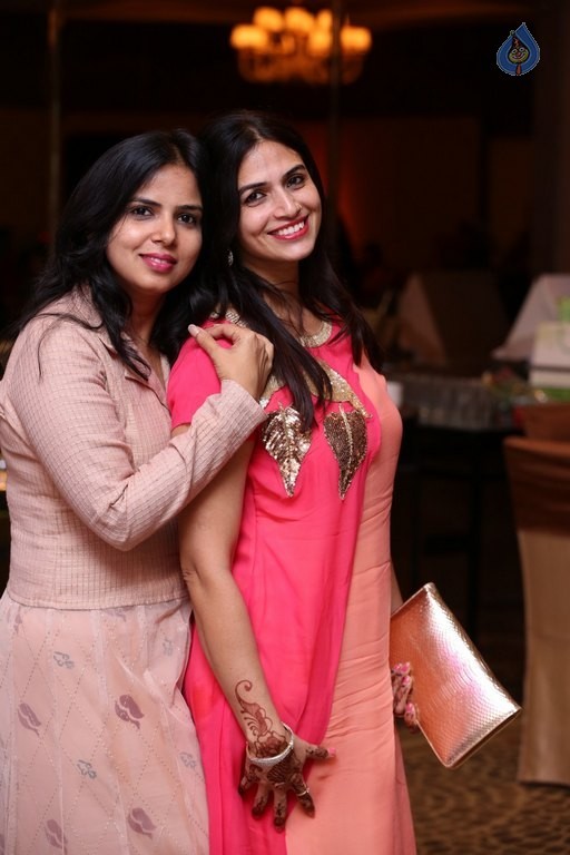 Pradeep and Radha Wedding Anniversary - 52 / 105 photos