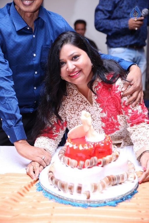 Pradeep and Radha Wedding Anniversary - 53 / 105 photos