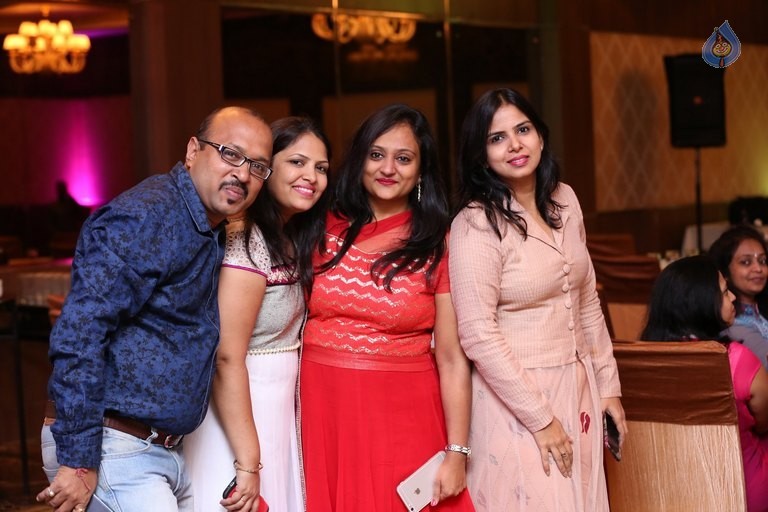 Pradeep and Radha Wedding Anniversary - 81 / 105 photos