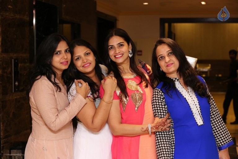 Pradeep and Radha Wedding Anniversary - 89 / 105 photos