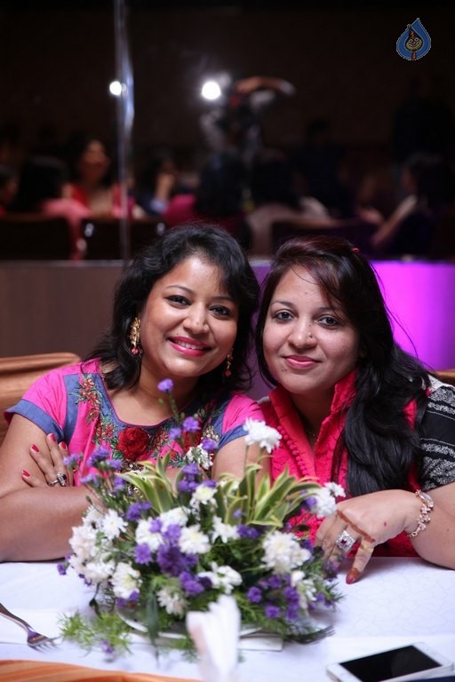 Pradeep and Radha Wedding Anniversary - 100 / 105 photos