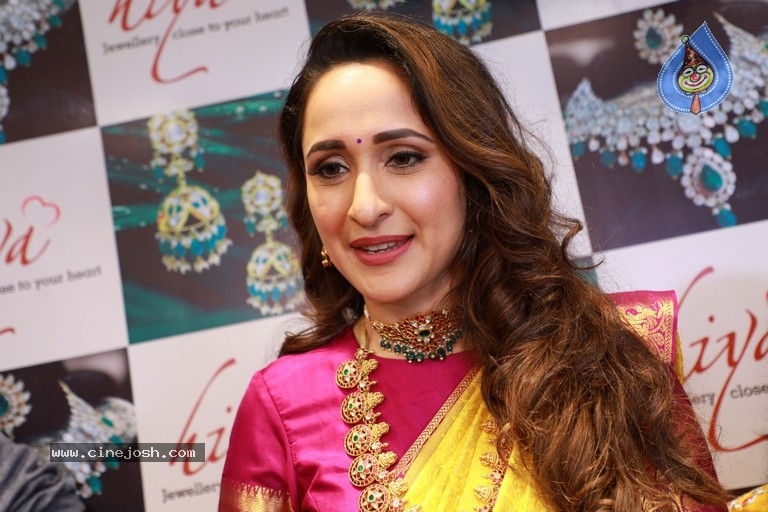 Hiya Designer Jewellery Showroom Launch - 9 / 51 photos