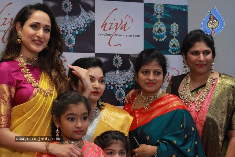 Hiya Designer Jewellery Showroom Launch - 20 / 51 photos