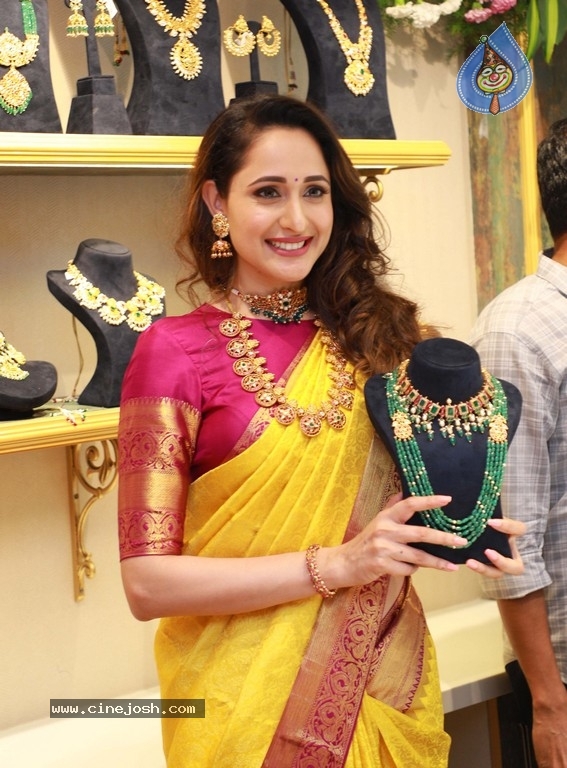 Hiya Designer Jewellery Showroom Launch - 45 / 51 photos