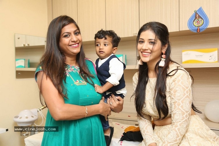 Priyanka Jawalkar Inaugurates Be You Salon - 2 / 30 photos