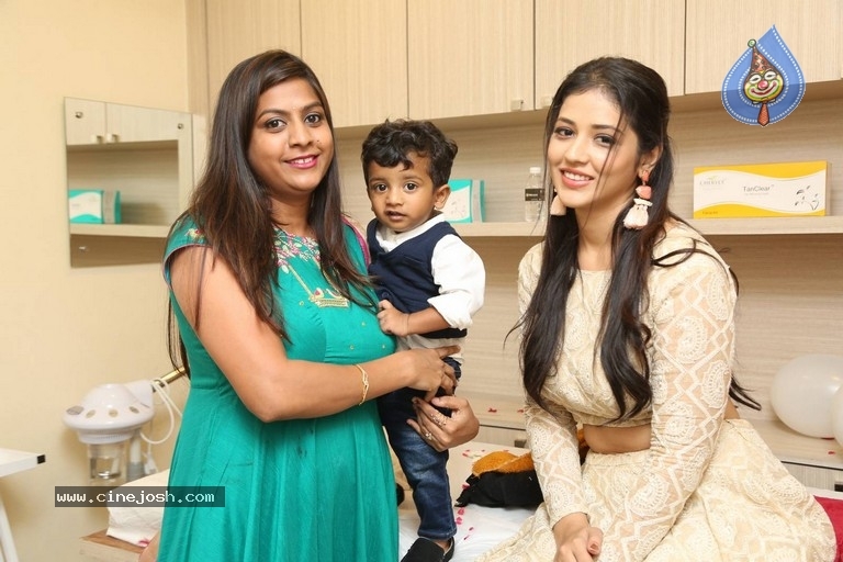 Priyanka Jawalkar Inaugurates Be You Salon - 3 / 30 photos