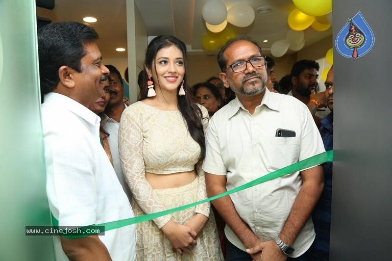 Priyanka Jawalkar Inaugurates Be You Salon - 8 / 30 photos