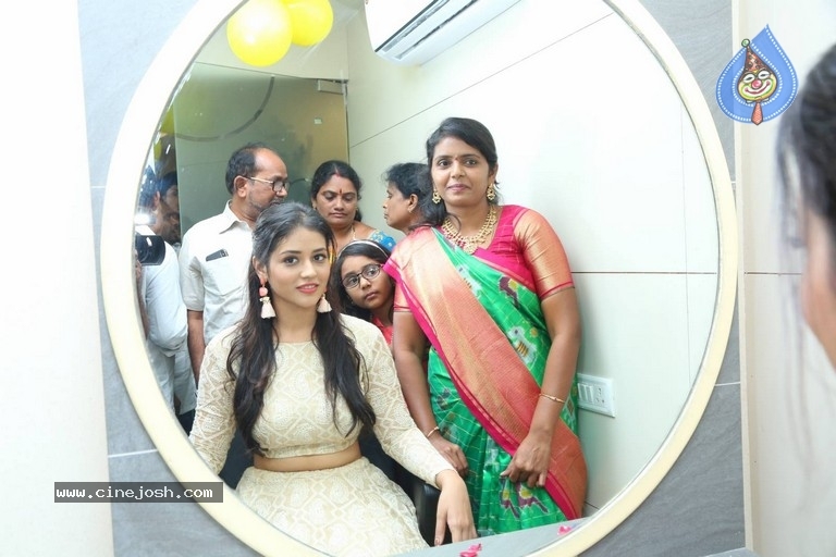 Priyanka Jawalkar Inaugurates Be You Salon - 18 / 30 photos
