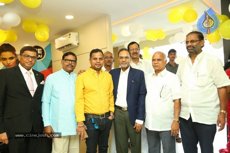 Priyanka Jawalkar Inaugurates Be You Salon - 21 / 30 photos