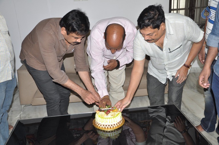 Producer Malakapuram Sivakumar Birthday Celebrations - 5 / 9 photos