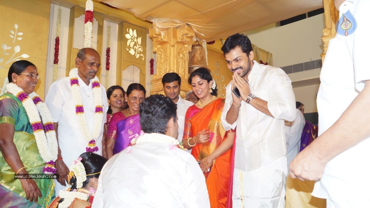 Producer SR Prabhu & Deepthi Wedding Photos - 8 / 19 photos
