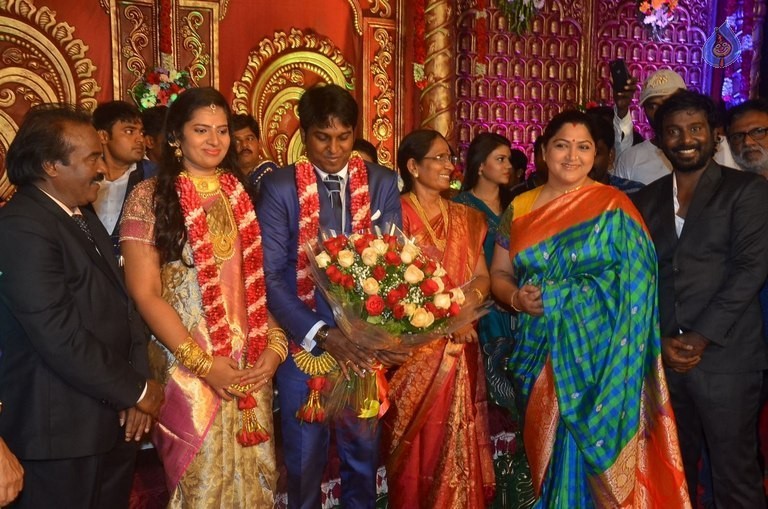 Producer Vinoth Kumar and Sindhu Wedding Reception - 11 / 42 photos