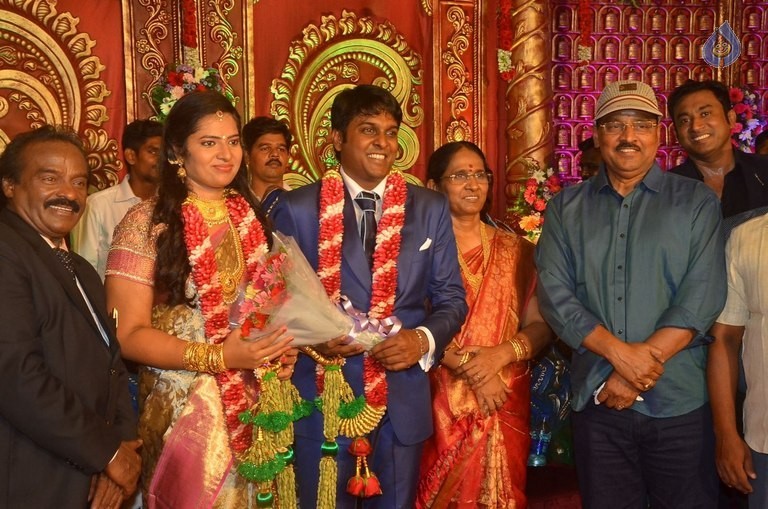 Producer Vinoth Kumar and Sindhu Wedding Reception - 25 / 42 photos
