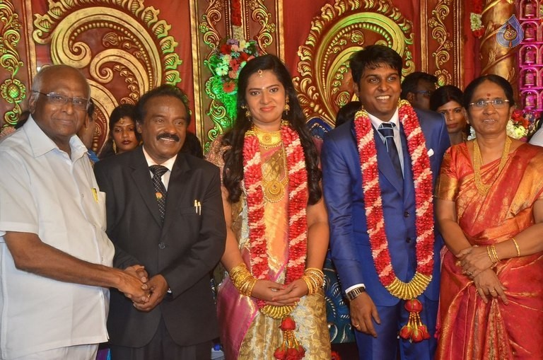 Producer Vinoth Kumar and Sindhu Wedding Reception - 26 / 42 photos