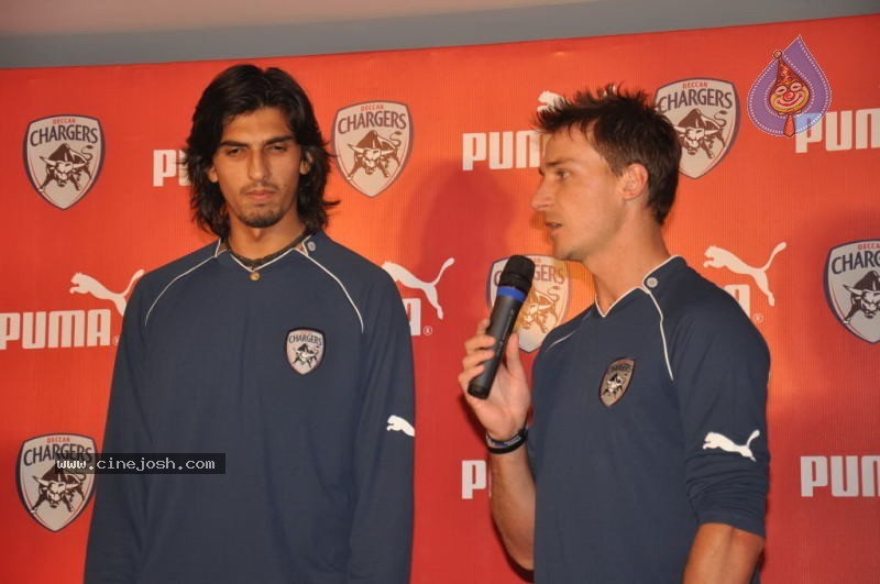 Puma Unveils Deccan Chargers Team Jersy and Fanwear - 15 / 79 photos
