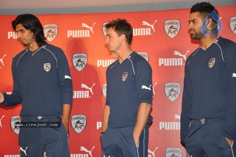 Deccan chargers best sale t shirt