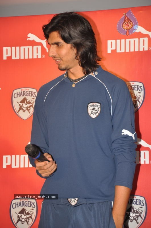 Puma Unveils Deccan Chargers Team Jersy and Fanwear - 67 / 79 photos