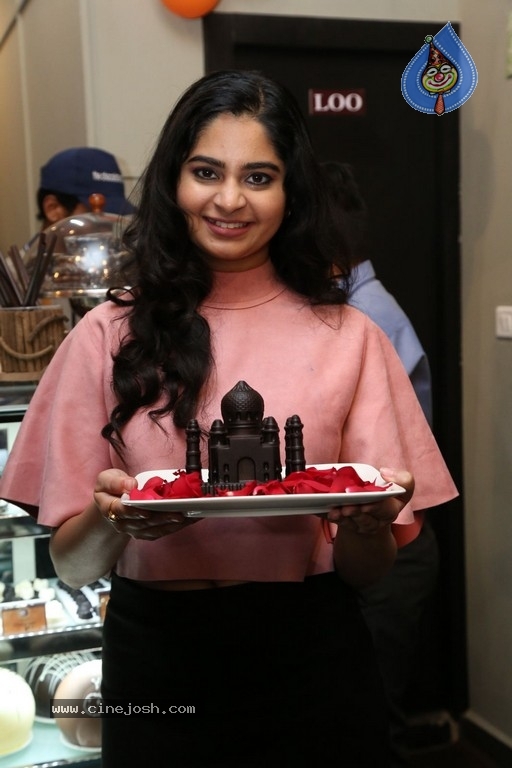 Purvi Thakkar and Sumaya Choco Launched The Chocolate Room - 4 / 18 photos