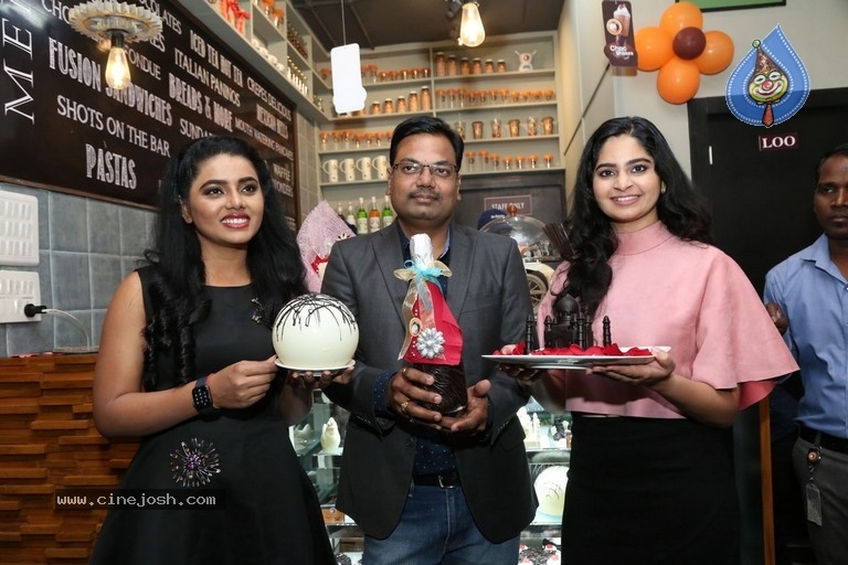 Purvi Thakkar and Sumaya Choco Launched The Chocolate Room - 15 / 18 photos