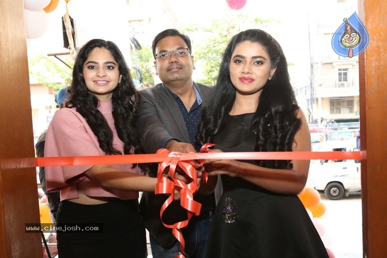 Purvi Thakkar and Sumaya Choco Launched The Chocolate Room - 16 / 18 photos
