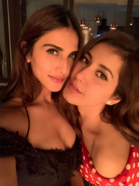 Raashi Khanna Birthday Celebrations - 23 / 27 photos