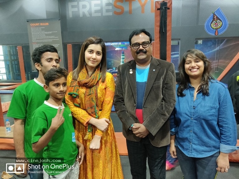 Raashi Khanna Uniquely Celebrate Birthday Sky Zone - 5 / 12 photos