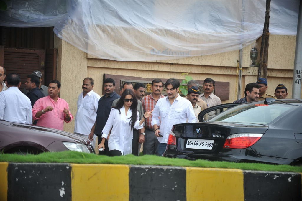 Rajesh Khanna Condolence Meet - 24 / 54 photos