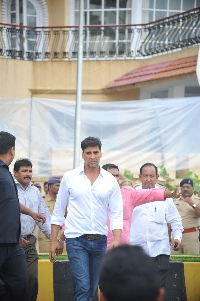 Rajesh Khanna Condolence Meet - 36 / 54 photos