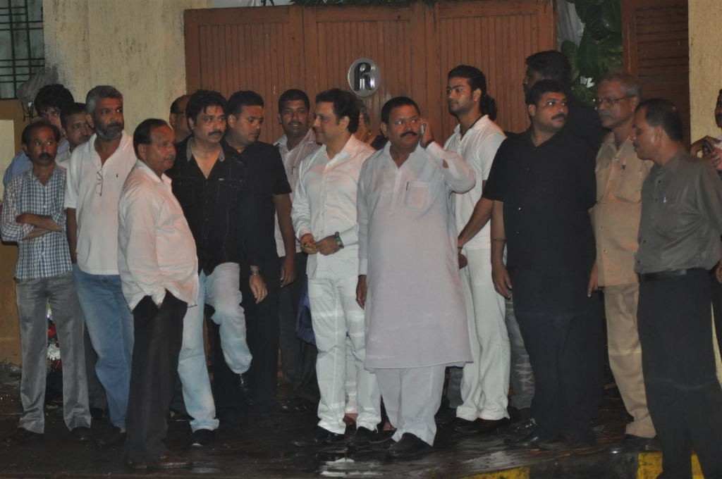 Rajesh Khanna Condolence Meet - 49 / 54 photos