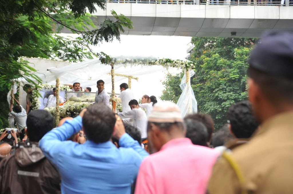 Rajesh Khanna Final Journey - 38 / 47 photos