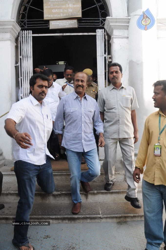 Rajinikanth meets CM Jayalalitha - 2 / 14 photos